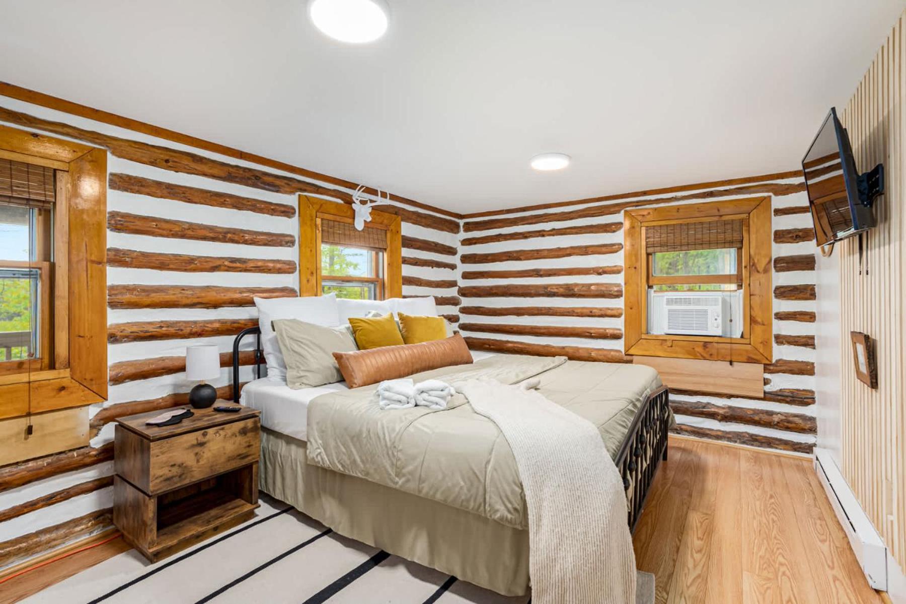 Modernized Log Cabin W Hot Tub Fire Pit & Views Berkeley Springs Exterior photo